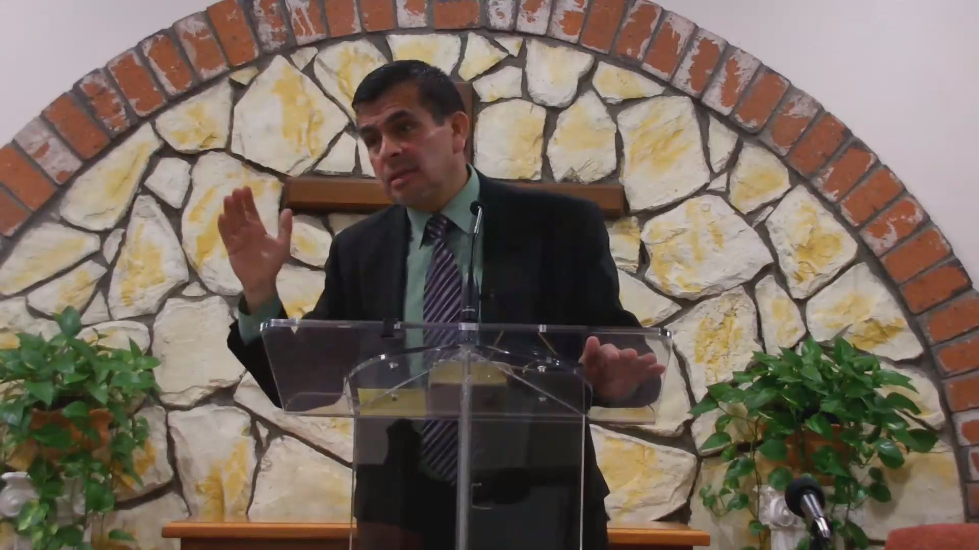 2 Si ese te acompaña me río / Jesús tu mejor Amigo